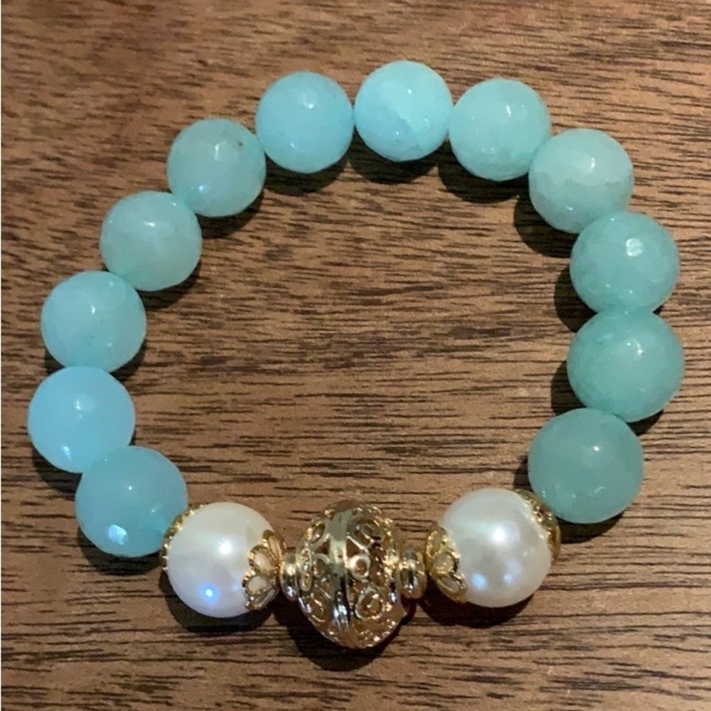 Blue quartz bracelet with 2 Tahitian cultured pearls & gold color filigree bead